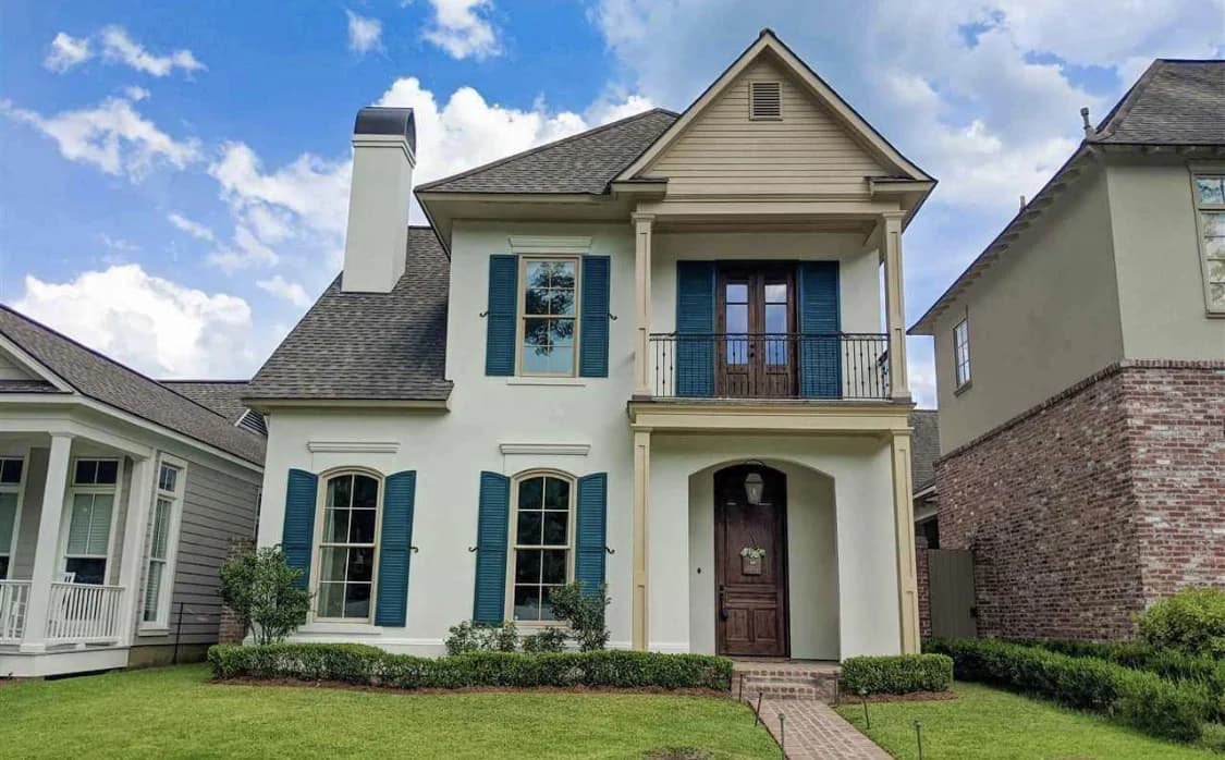 Commercial Siding & Accent Paint