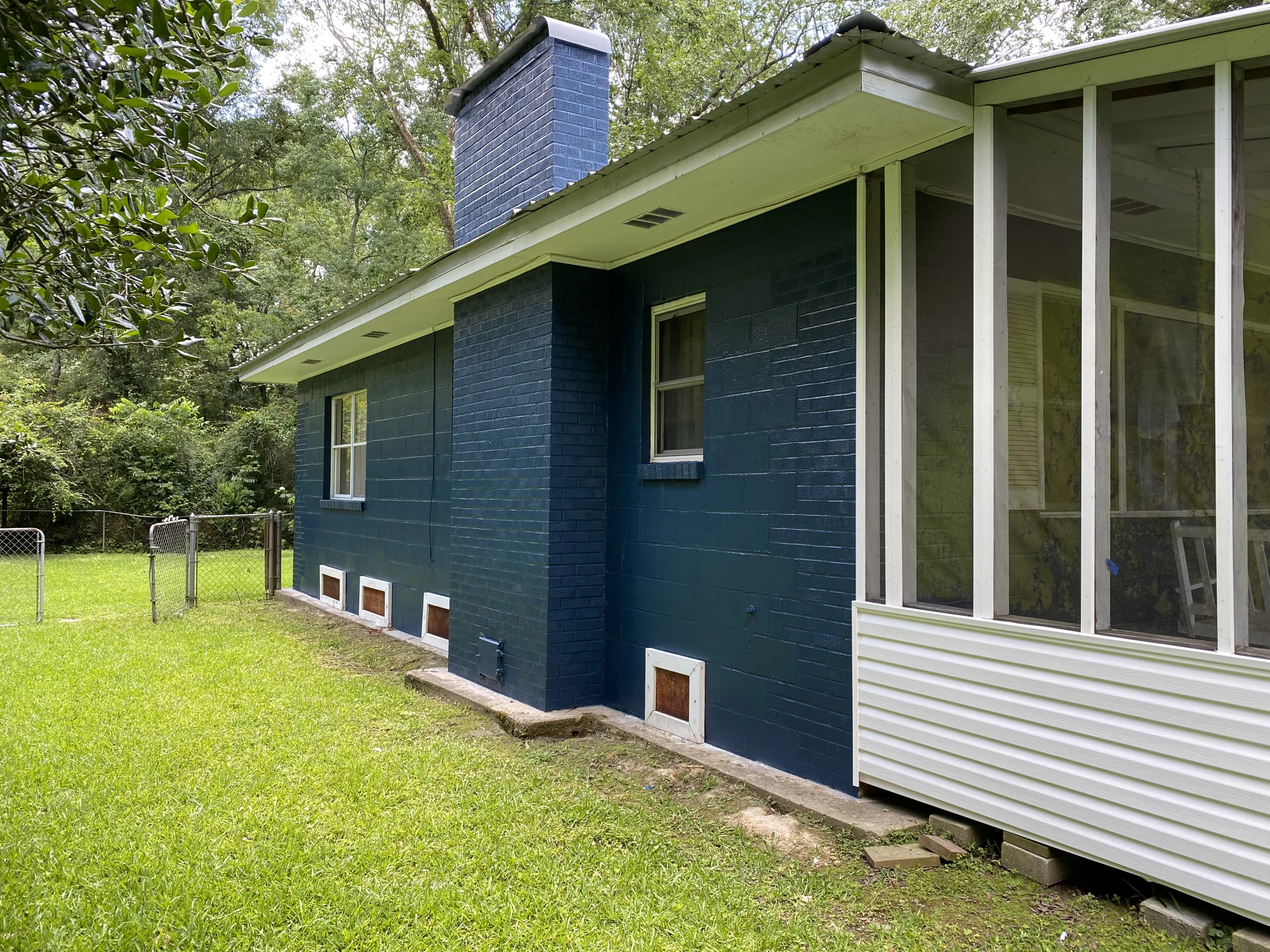 Exterior Siding & Chimney Repaint