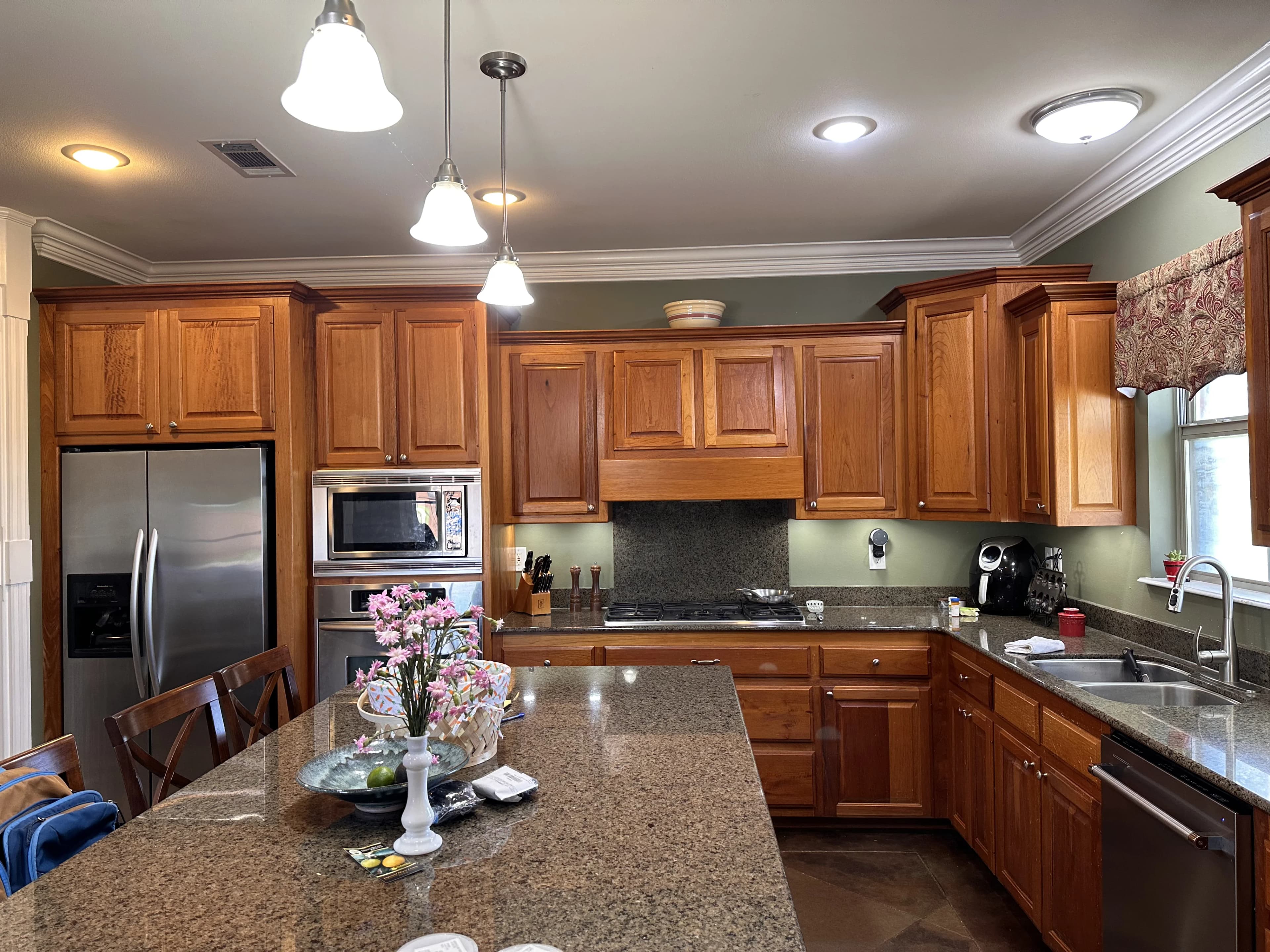 Modern Kitchen Cabinet Makeover